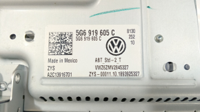 VW Tiguan 18-24V 8-button radio without navigation, scratched