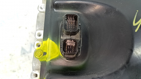 The Toyota Camry V70 18-24 inverter has a broken chip.