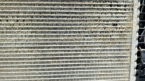 The radiator cooling water Audi Q5 80A 18-24 2.0T, MHEV has fallen out of cells