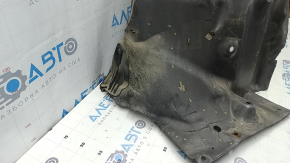 Front right rear fender liner BMW 4 F32/33/36 16-20 is dented, the fastening is torn