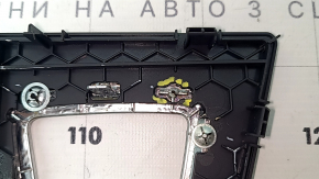 The chrome cover on the automatic transmission shifter for BMW 4 Series F32/33/36 14-20 is worn out, the mount is broken