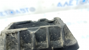 Rear right jack stand BMW 4 F36 15-20 broken fasteners, dented
