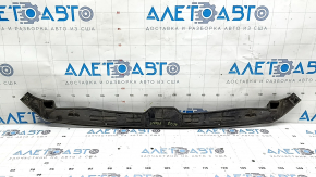 The central hood seal on an Audi A5 F5 17-24 is broken.