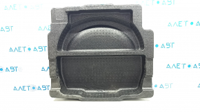 The central foam of the trunk of the Subaru Forester 19-24 SK is dented.