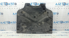 The rear engine guard of the Audi A5 F5 17-24 is worn and broken.
