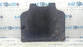 The rear engine guard of the Audi A5 F5 17-24 is worn and broken.