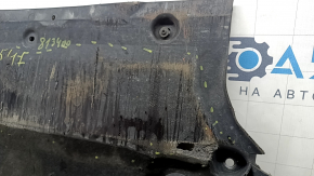 The front engine guard of the Audi A5 F5 17-25 is worn and cracked.