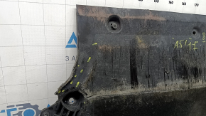 The front engine guard of the Audi A5 F5 17-25 is worn and cracked.
