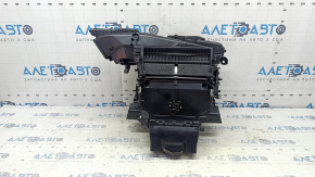 The bare heater housing of the Audi A5 F5 18-25 air conditioner has a broken mount.