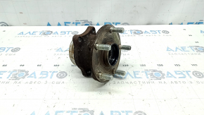 Subaru Forester 19-24 SK rear right hub rusty