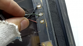The rear window of the Audi A6 C7 12-18 has a broken heating wire.