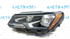 Left front headlight VW Passat b8 16-19 USA halogen, scratches, broken seal mount