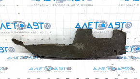 The right door-wing seal of the VW Passat b8 16-19 USA is torn.