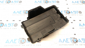 The battery cover latch on a VW Tiguan 2018 is broken.