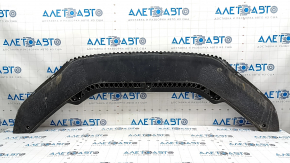 The front bumper lip of the VW Passat b8 16-19 USA is worn out.
