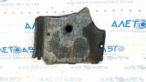 The front right underbody protection of the Audi A6 C7 12-18 is worn out.