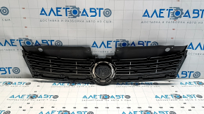 Radiator grille VW Jetta 11-14 USA scratch, chip