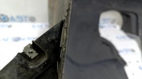 Front left fender liner VW Passat b8 16-19 USA, torn fastener, worn