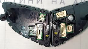 The steering wheel control buttons for the Audi A6 C7 12-18 (12-18 models) are assembled for the heated steering wheel, the connector is broken.