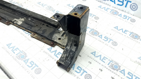 The lower TV bar for a Ford C-Max MK2 13-18 is rusty.
