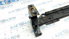 The lower TV bar for a Ford C-Max MK2 13-18 is rusty.