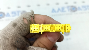 Mercedes GLC 16-22 yellow driver's seat trim
