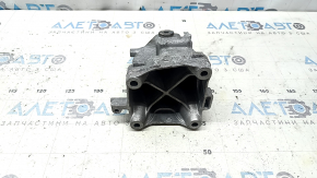 Right engine mount bracket for Mercedes GLC 300 20-22