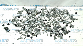 Incomplete underhood hardware for Mercedes GLC 16-22