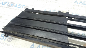 Ford Fusion mk5 17-18 front bumper lower grille, sand texture