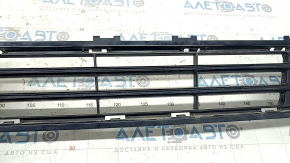 Ford Fusion mk5 17-18 front bumper lower grille, sand texture