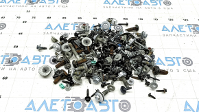 Ford Escape MK4 20 interior hardware - incomplete