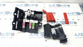 BMW 5 G30 17-23 battery distribution plate with squib, with cover
