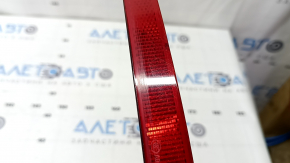 BMW 5 G30 17-20 rear right reflector is worn
