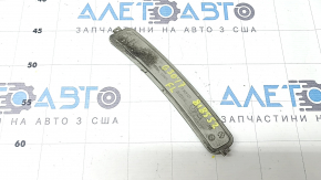 The front bumper reflector, left, BMW 5 G30 17-23, is worn.