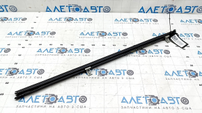Inner glass seal for the front right door of a Ford Escape MK4 20-25