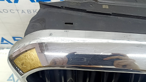 BMW 5 G30 17-22 radiator grille assembly with radiator deflector louvers, chrome, cracked chrome, crack, broken mount, sand