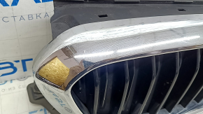 BMW 5 G30 17-22 radiator grille assembly with radiator deflector louvers, chrome, cracked chrome, crack, broken mount, sand