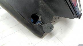 Jeep Compass 22-25 LED right outer fender light has scratches and a broken cap mount.