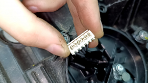 BMW X7 G07 19-22 LED front left headlight, no unit, no seal or bracket, broken mounts, cracks in housing, broken housing, broken glass, sand