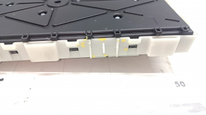 The Body Domain Controller (BDC) unit for the BMW 5 G30 17-23 has a broken mount.