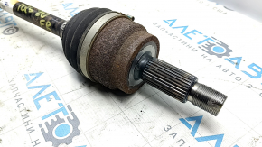 The front right half shaft of the Hyundai Ioniq 5 22-24 AWD is rusty.