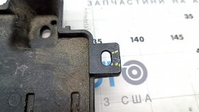 The battery tray on a Hyundai Ioniq 5 22-24 is cracked.