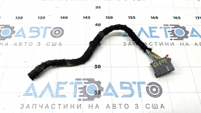 A small chip for the BMW X7 G07 21-25 SRS airbag computer module.