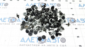Incomplete set of bumper-hood hardware for BMW X7 G07 19-22