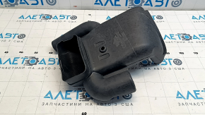 Jeep Grand Cherokee WK2 11-22 3.6 air intake flange broken