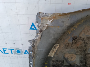 The trunk trough of the Mazda CX-5 17-24 has been sawed off.