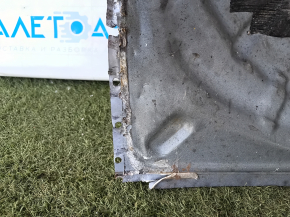 The trunk trough of the Mazda CX-5 17-24 has been sawed off.