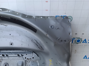 The trunk trough of the Audi A4 B9 17-25 is sawn off, there are tears