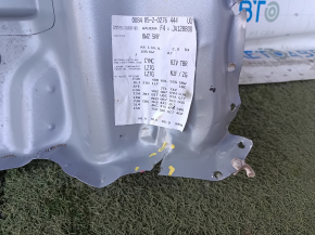 The trunk trough of the Audi A4 B9 17-25 is sawn off, there are tears