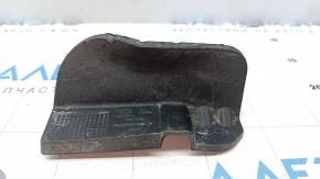 The rear left mudguard of the Hyundai Ioniq 5 22-24 is bent and has scratches.